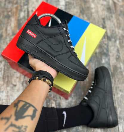 Nike supreme dama y caballero