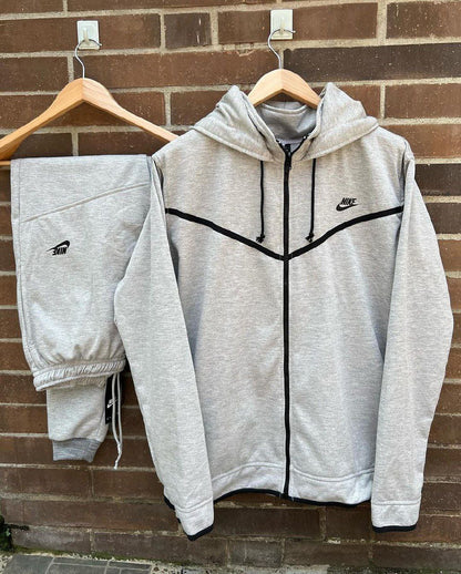 Conjunto Nike Tech