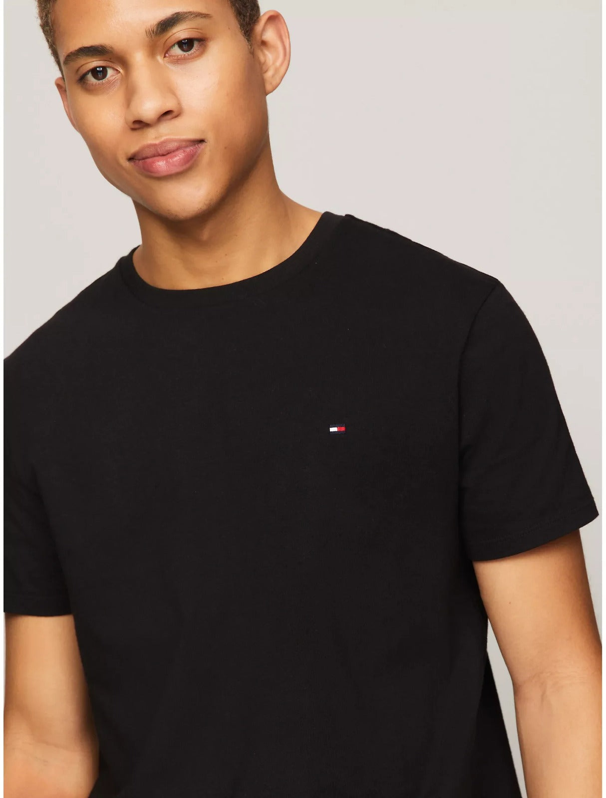 CAMISETA  CLASICA TOMMY HILFIGER BASIC