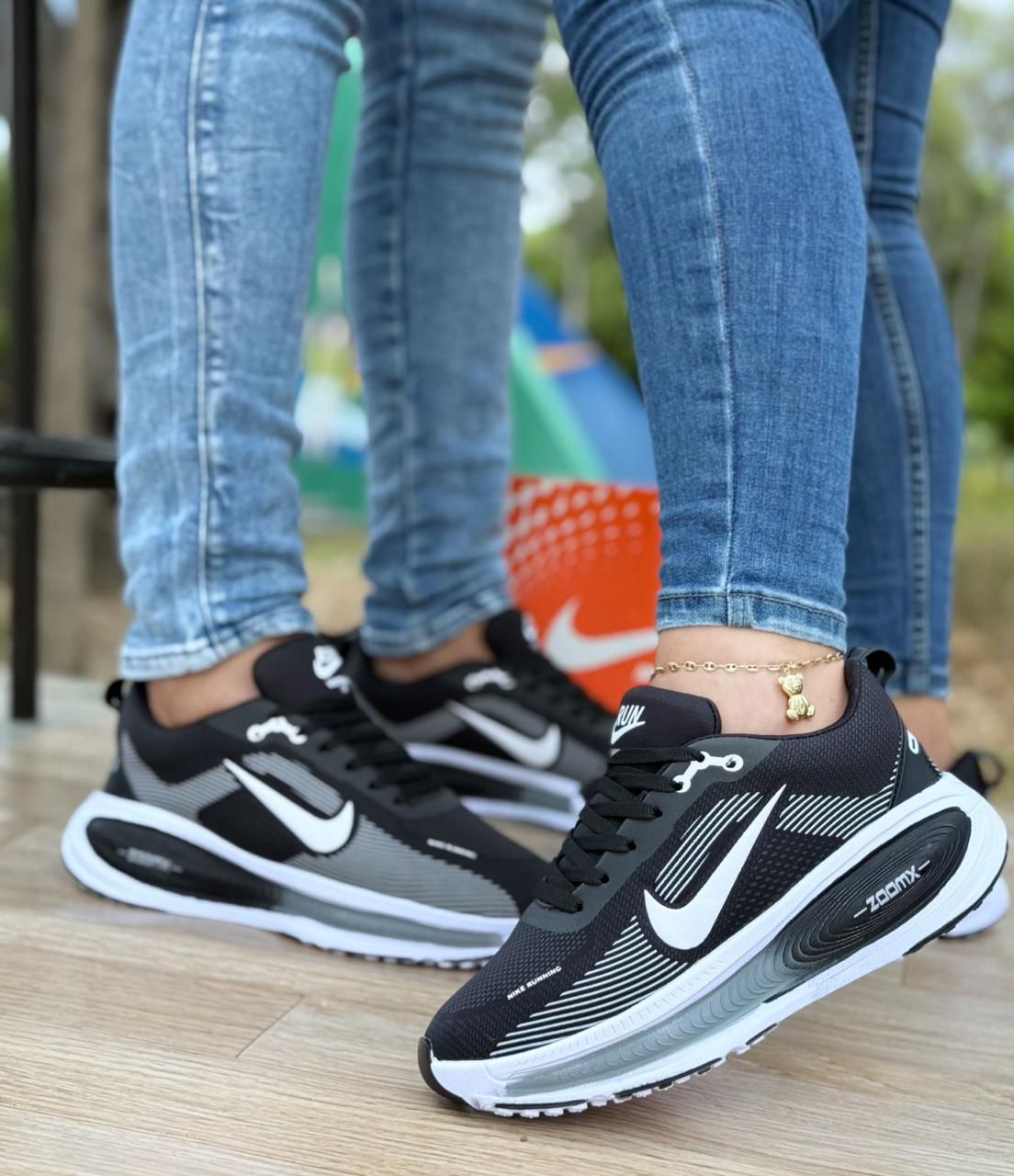Tenis Nike Vomero Plus 18 Unisex