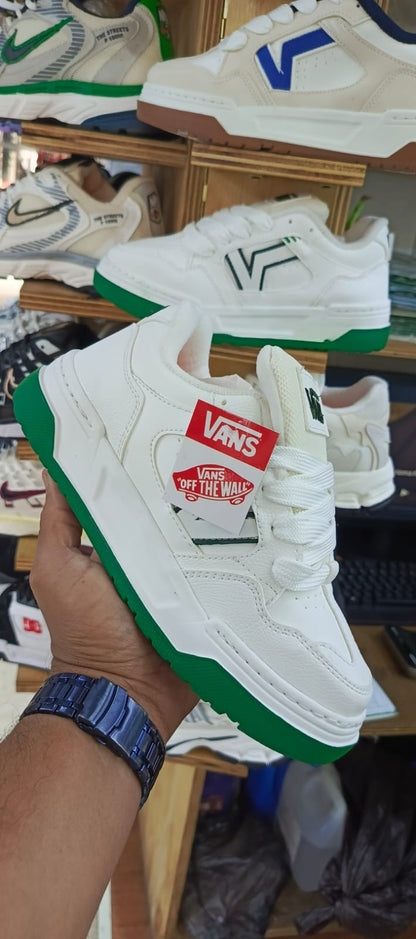 vans upland snearker