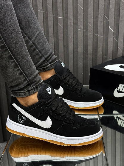 Nike Dunk Sb Moschino Para Dama