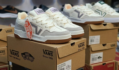 vans upland snearker