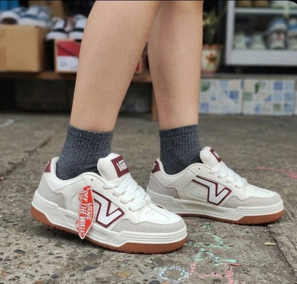 vans upland snearker