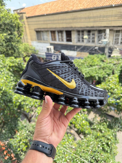 Nike shox dama y caballero