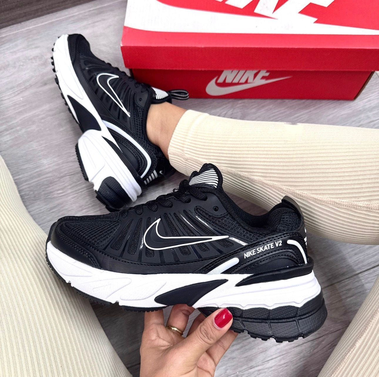 Nike Stake V2 dama