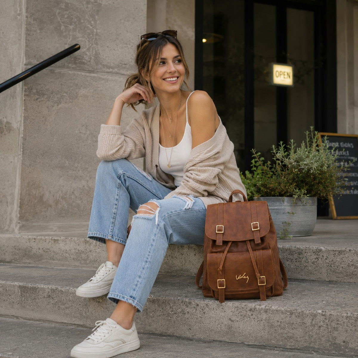 🎒MORRAL & COSMETIQUERA 👝 VLZ 🤎💛🖤